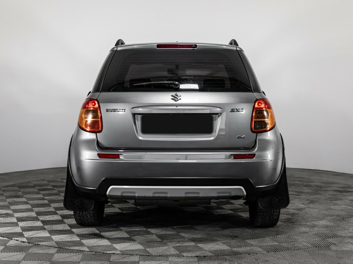 Suzuki SX4 с пробегом — 2010 год. Фото: #5