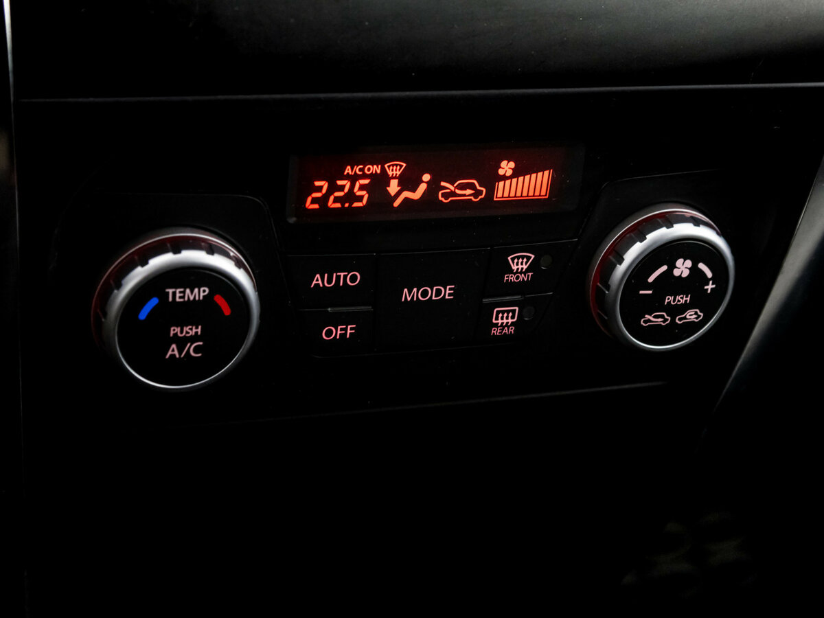 Suzuki SX4 с пробегом — 2010 год. Фото: #12