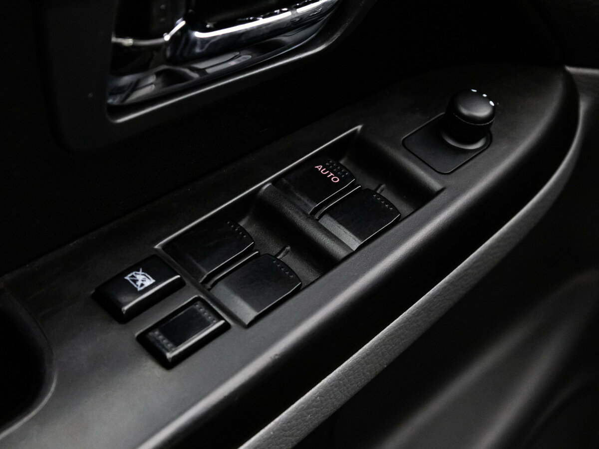Suzuki SX4 с пробегом — 2010 год. Фото: #13