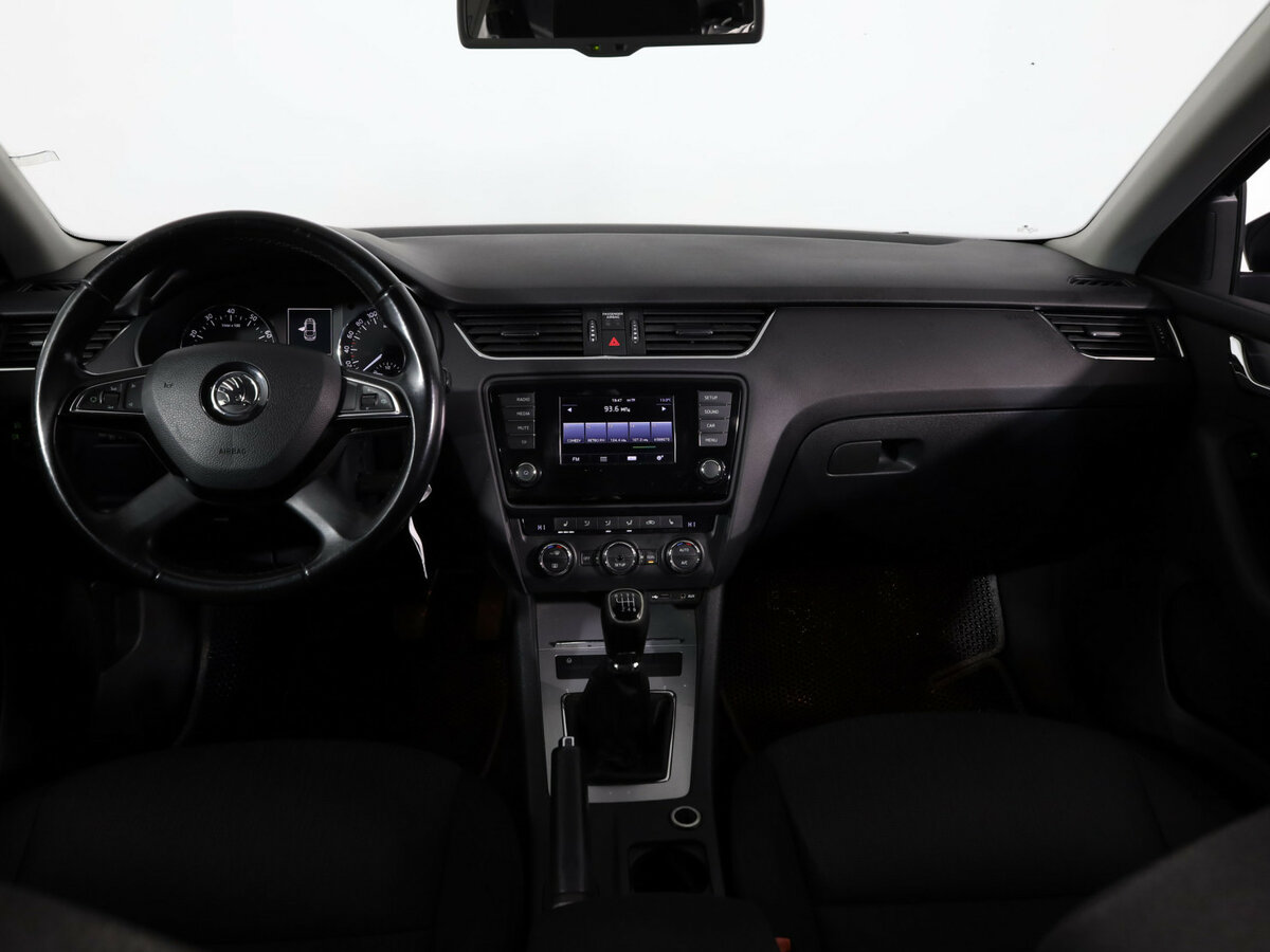 Skoda Octavia с пробегом — 2013 год. Фото: #8
