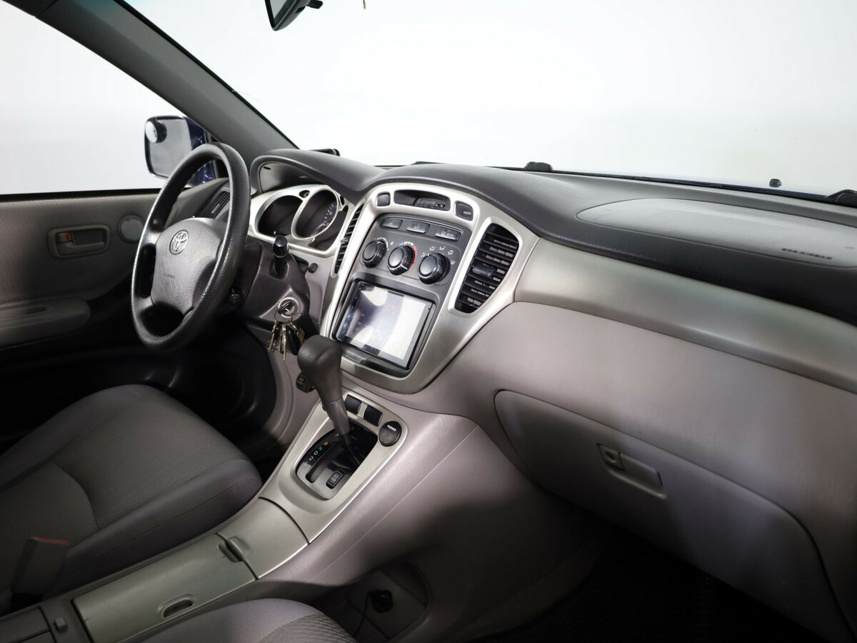 Toyota Highlander с пробегом — 2003 год. Фото: #10