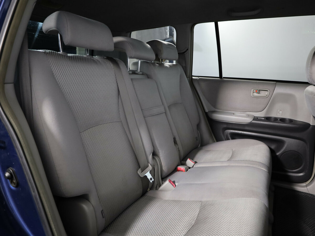 Toyota Highlander с пробегом — 2003 год. Фото: #12