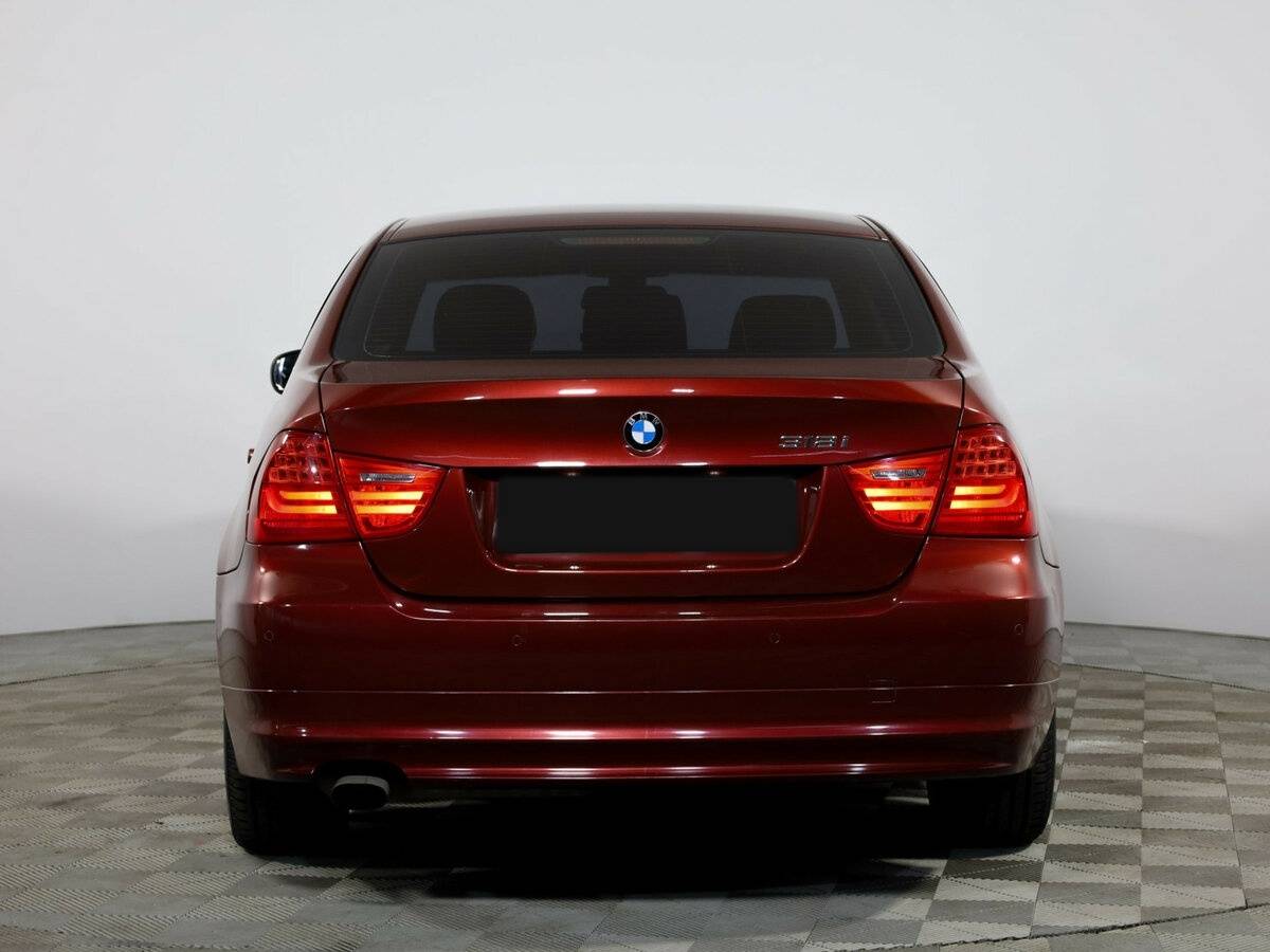 BMW 3 серии с пробегом — 2011 год. Фото: #2