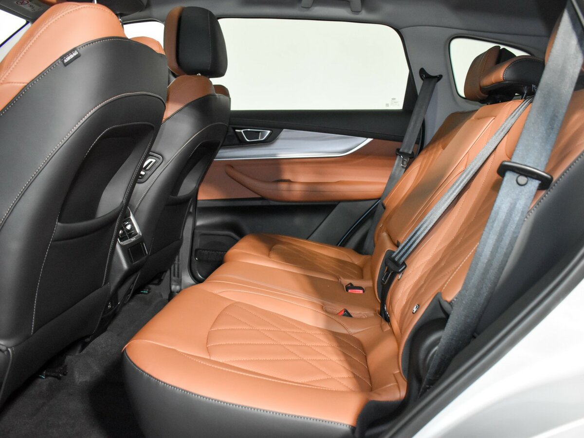 Chery Tiggo 8 Pro e+ с пробегом — 2023 год. Фото: #10