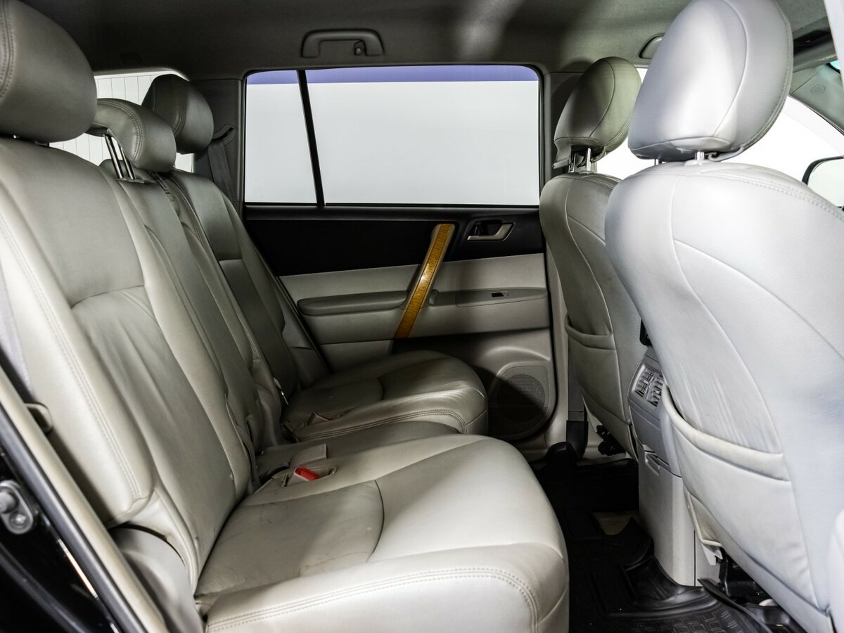 Toyota Highlander с пробегом — 2007 год. Фото: #12