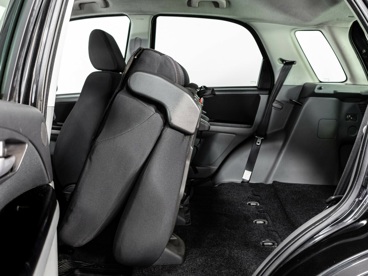 Suzuki SX4 с пробегом — 2007 год. Фото: #14