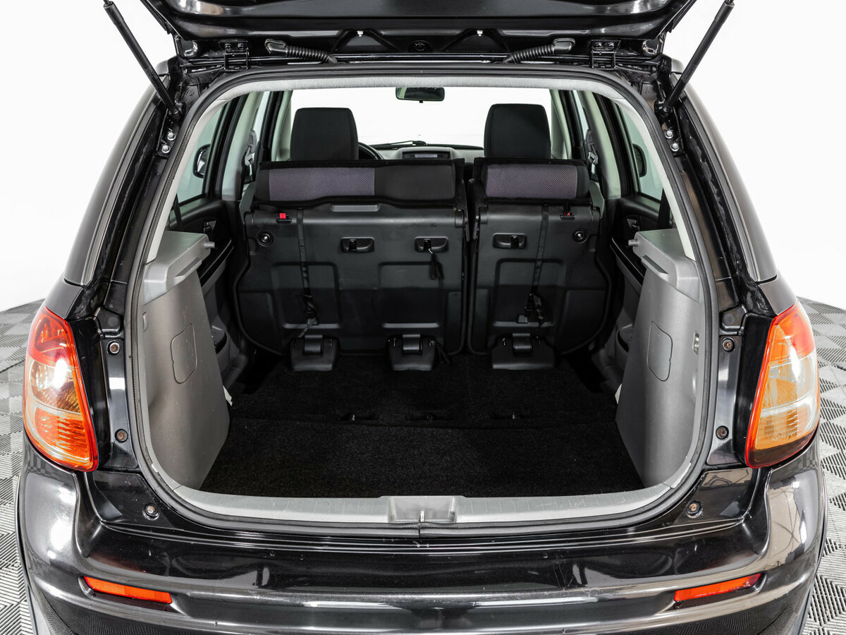 Suzuki SX4 с пробегом — 2007 год. Фото: #15