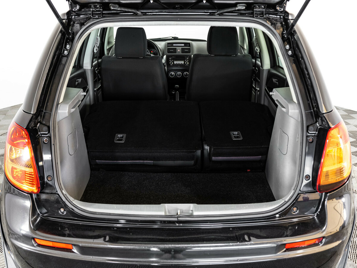 Suzuki SX4 с пробегом — 2007 год. Фото: #16