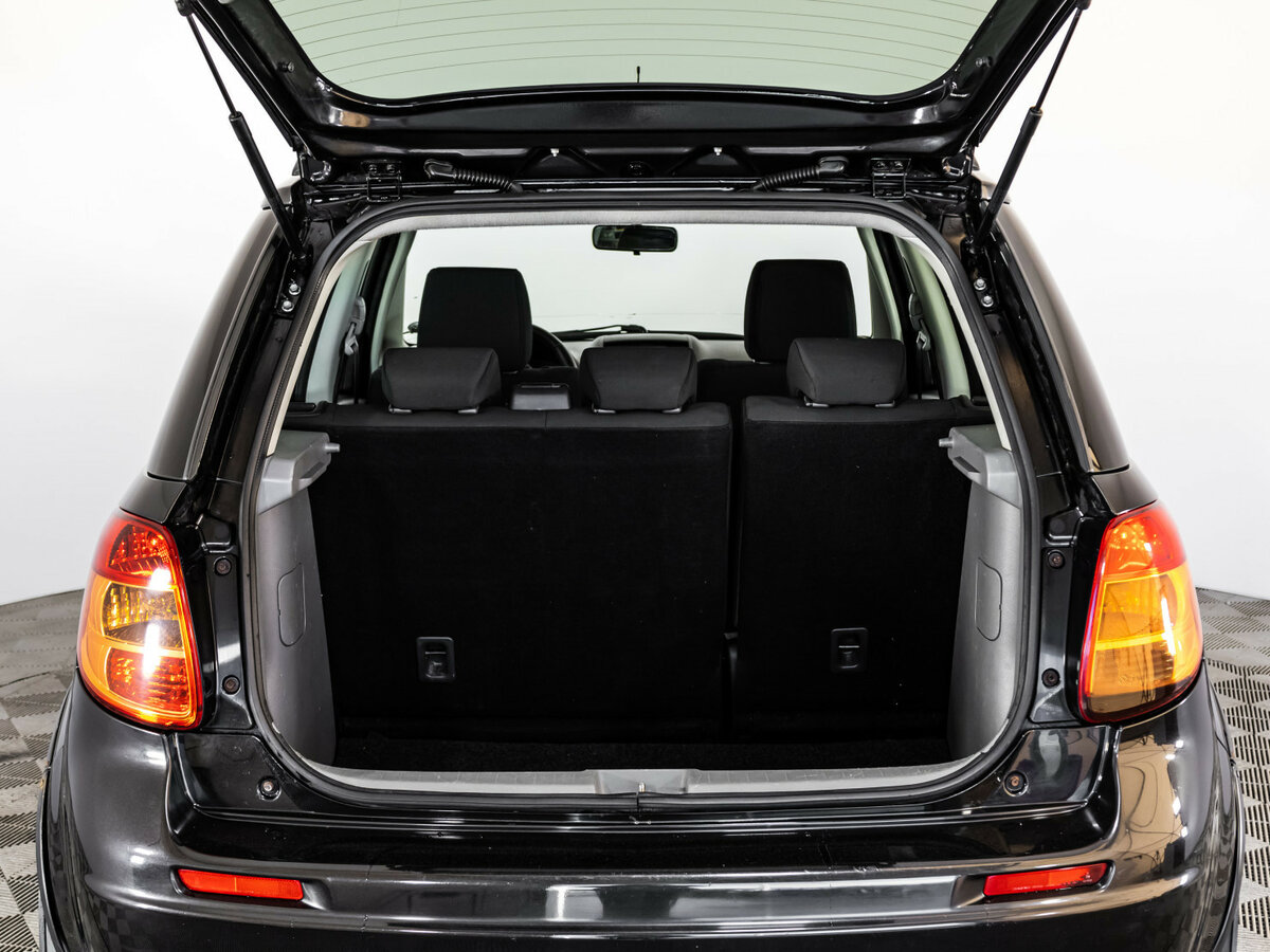 Suzuki SX4 с пробегом — 2007 год. Фото: #17