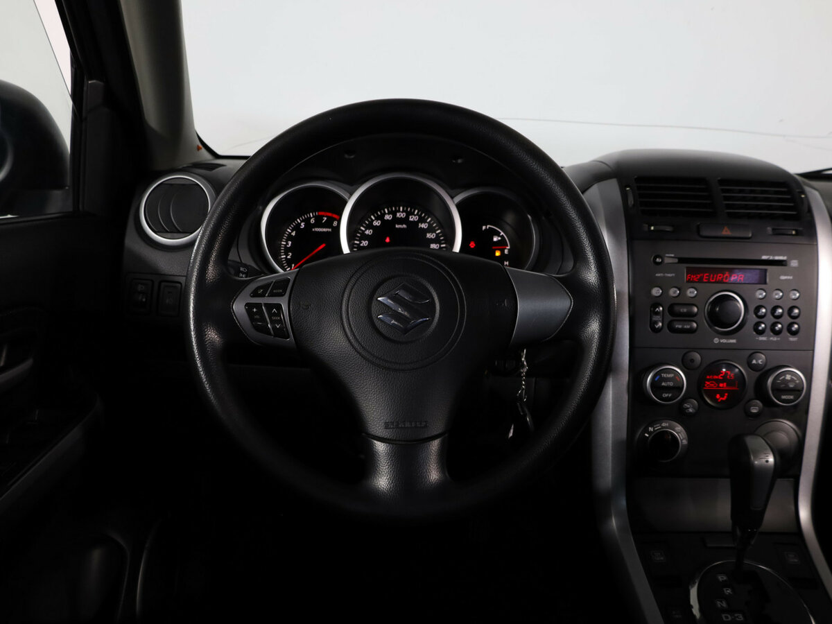 Suzuki Grand Vitara с пробегом — 2011 год. Фото: #4