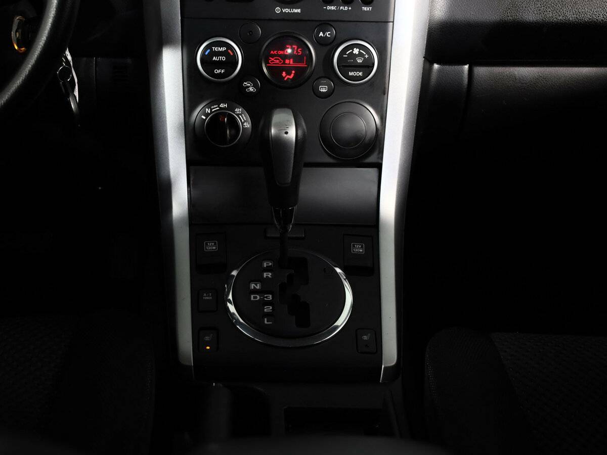 Suzuki Grand Vitara с пробегом — 2011 год. Фото: #5