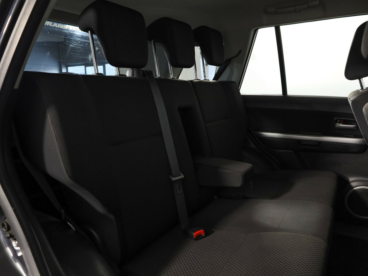 Suzuki Grand Vitara с пробегом — 2011 год. Фото: #8