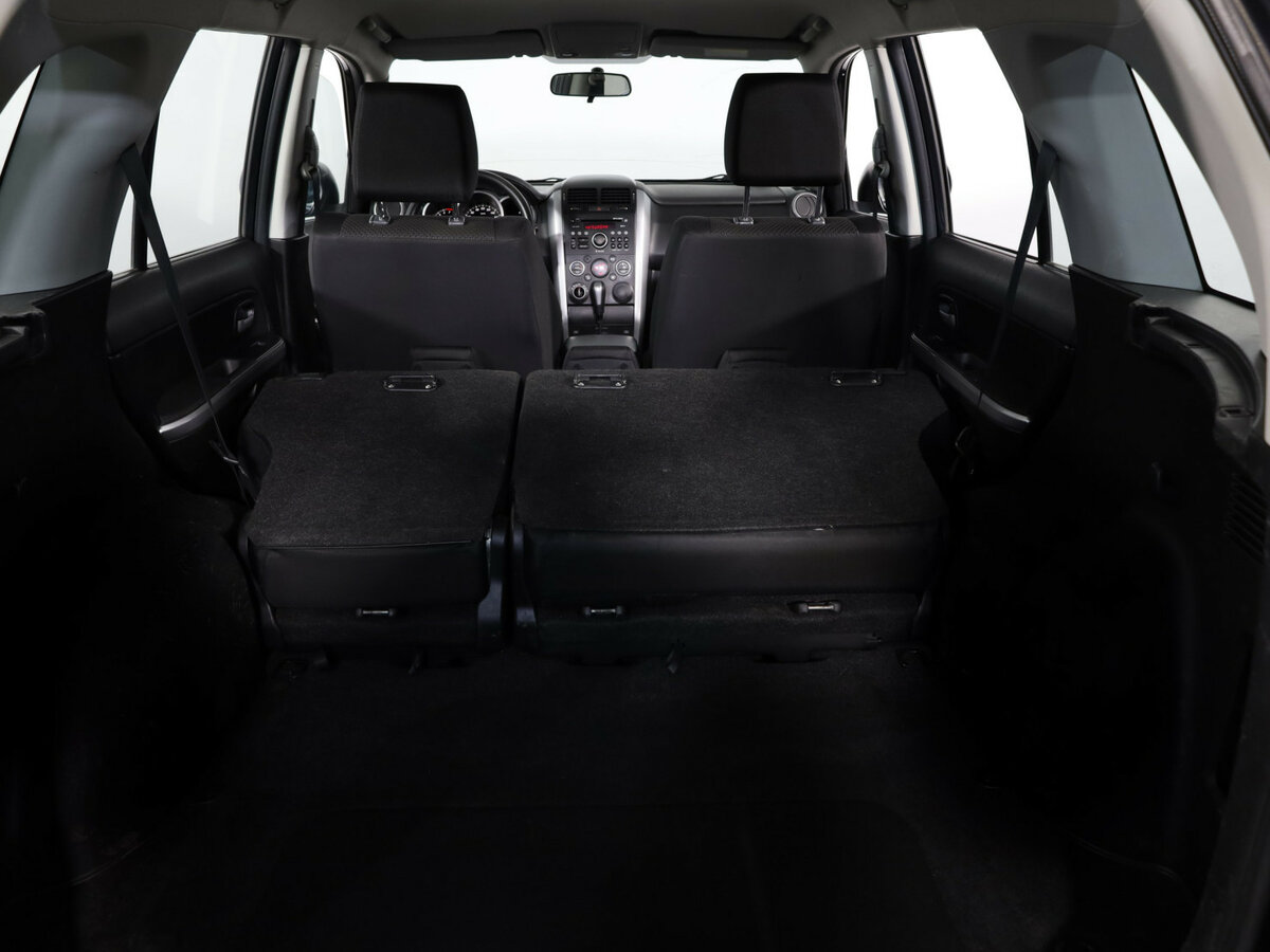 Suzuki Grand Vitara с пробегом — 2011 год. Фото: #11