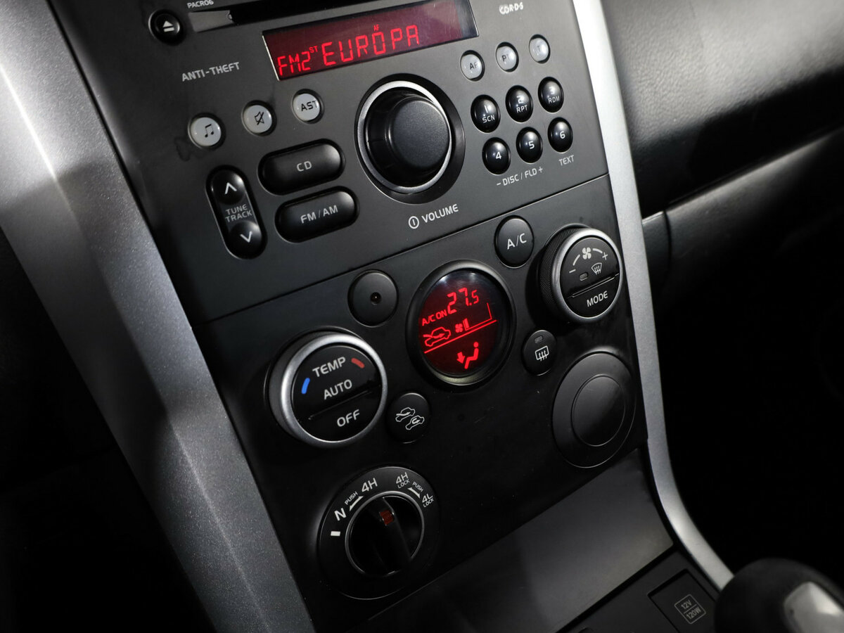 Suzuki Grand Vitara с пробегом — 2011 год. Фото: #15