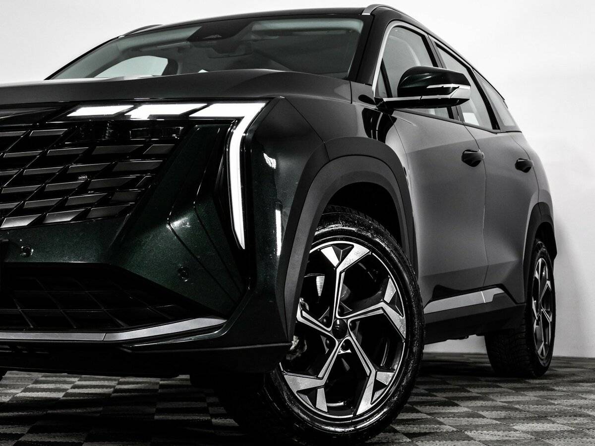 Geely Atlas с пробегом — 2023 год. Фото: #1