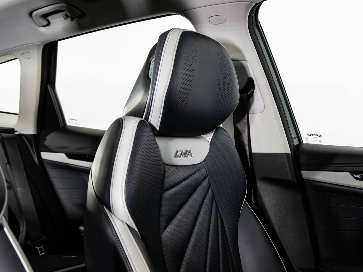 Geely Atlas с пробегом — 2023 год. Фото: #17