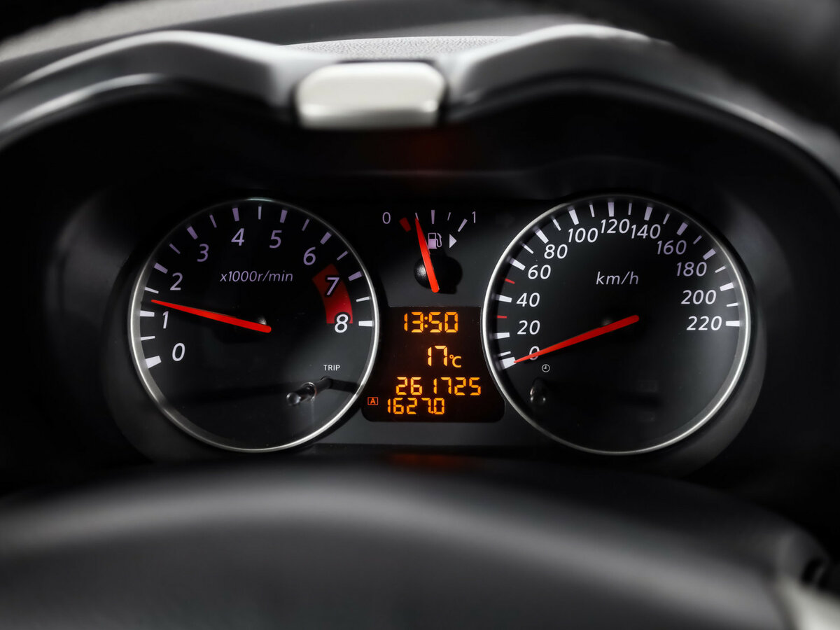 Nissan Note с пробегом — 2010 год. Фото: #8