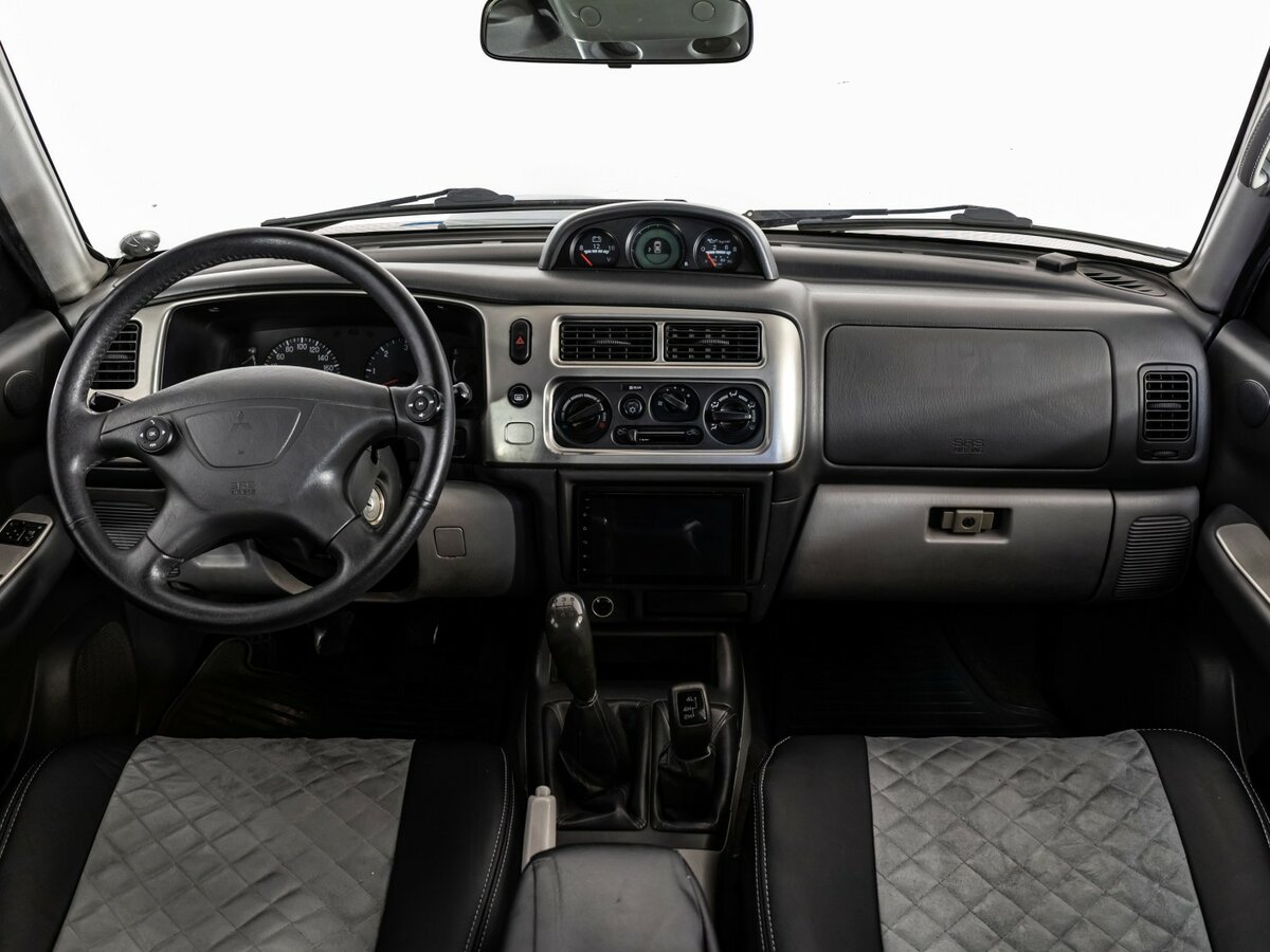 Mitsubishi Pajero Sport с пробегом — 2008 год. Фото: #7