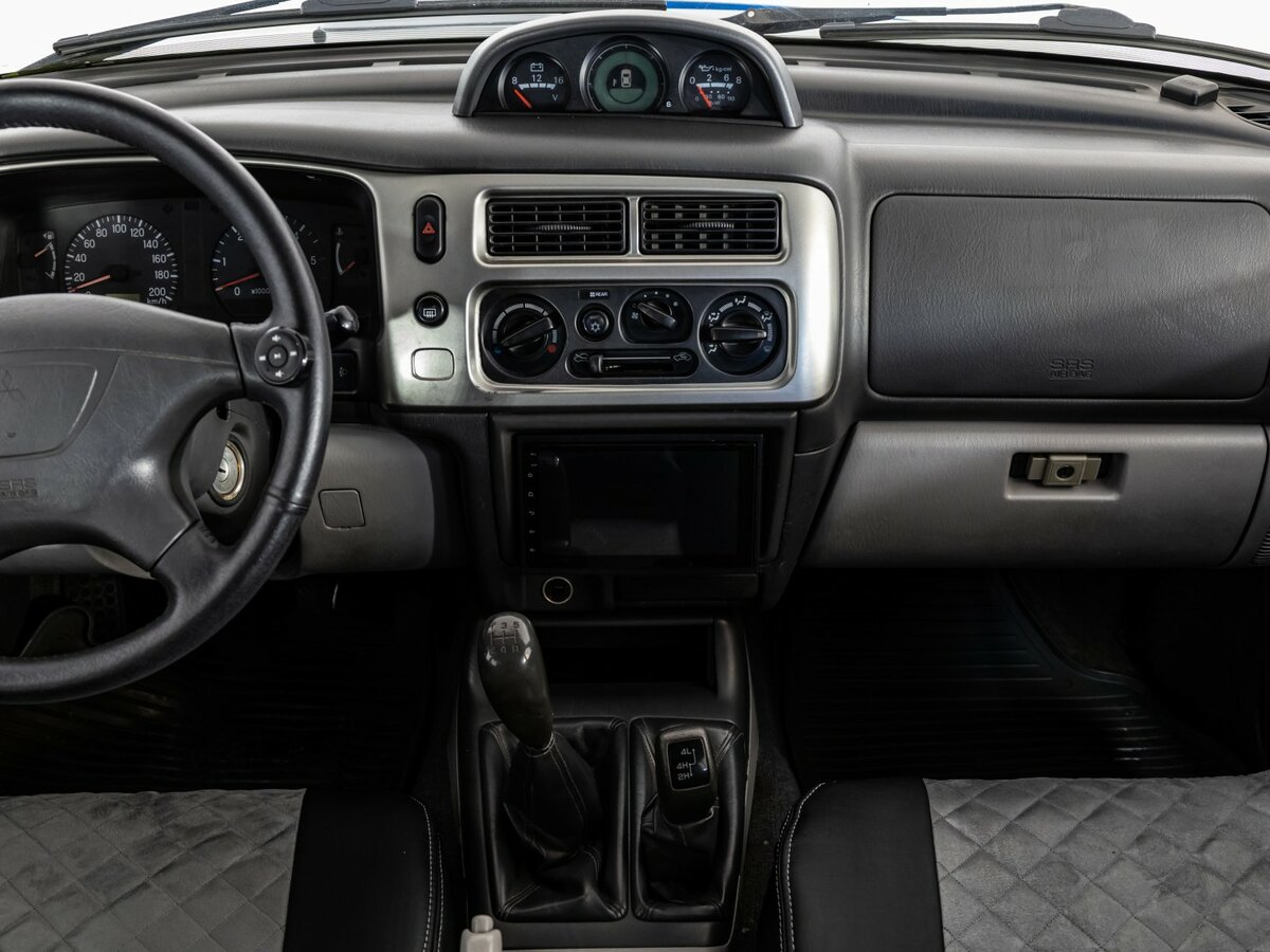 Mitsubishi Pajero Sport с пробегом — 2008 год. Фото: #8