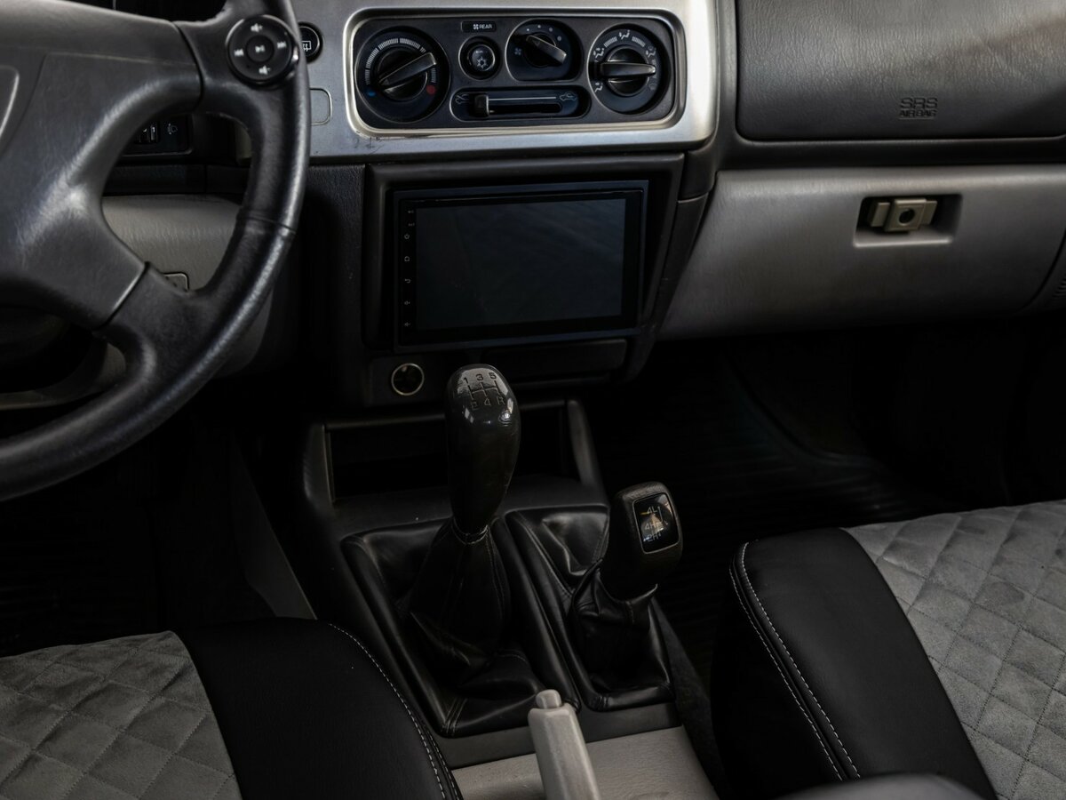 Mitsubishi Pajero Sport с пробегом — 2008 год. Фото: #9