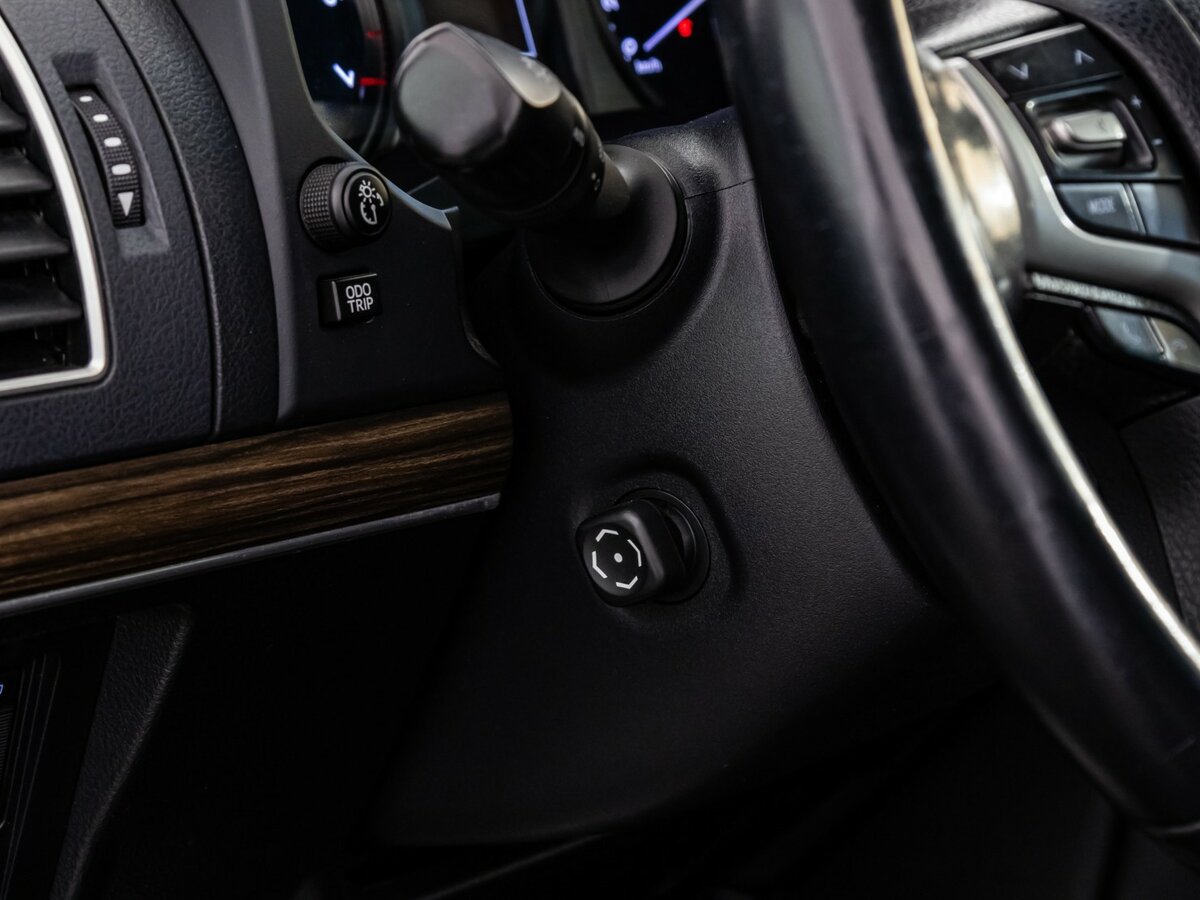 Toyota Land Cruiser Prado с пробегом — 2019 год. Фото: #15