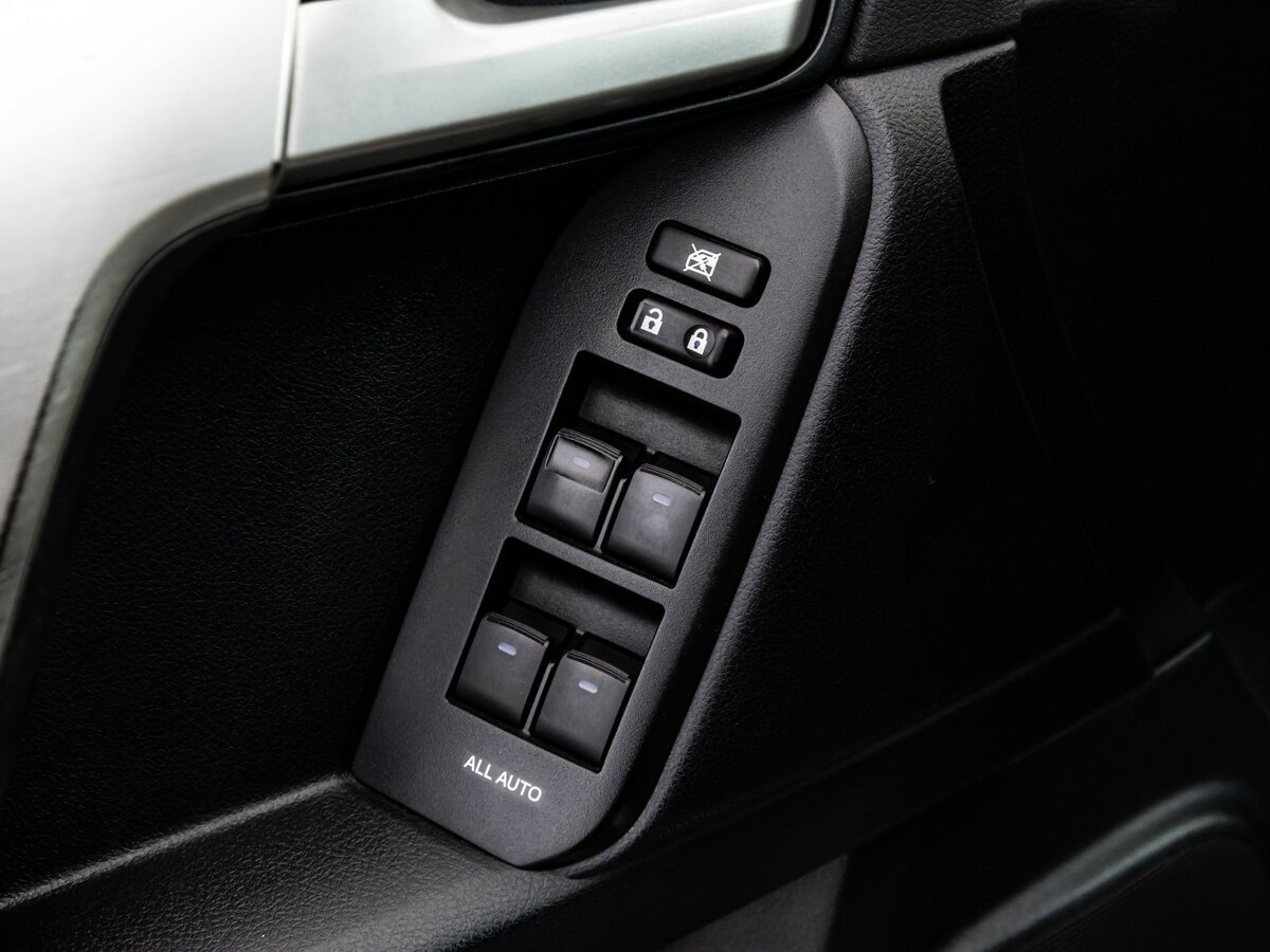 Toyota Land Cruiser Prado с пробегом — 2019 год. Фото: #16