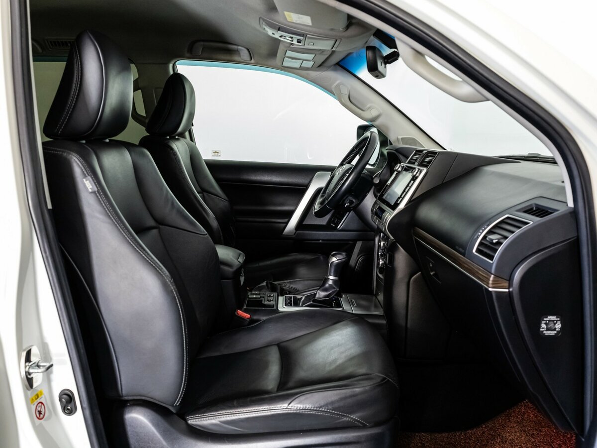 Toyota Land Cruiser Prado с пробегом — 2019 год. Фото: #17