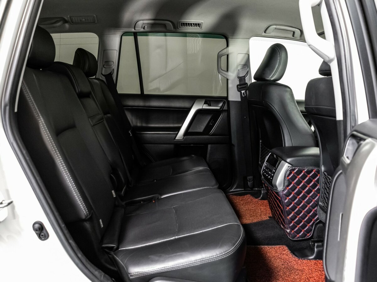 Toyota Land Cruiser Prado с пробегом — 2019 год. Фото: #18