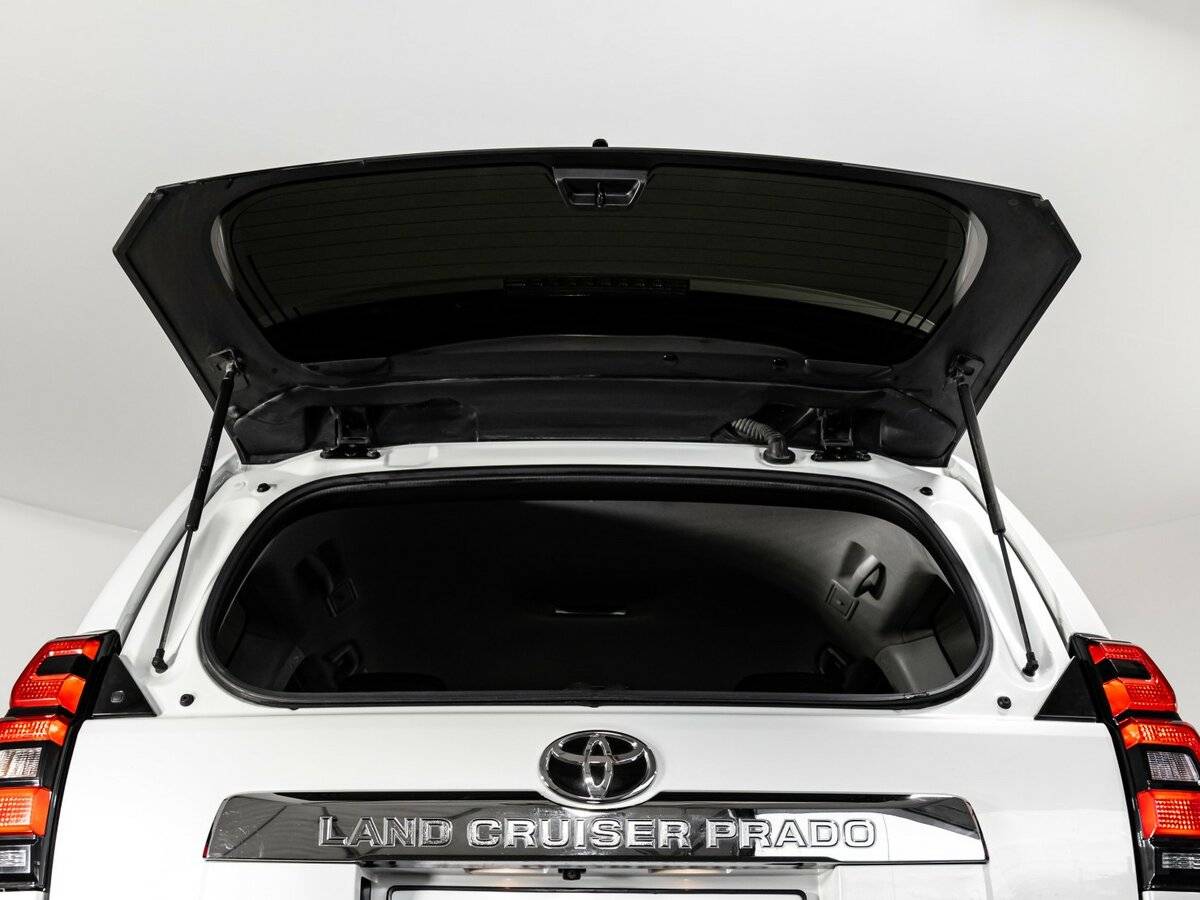 Toyota Land Cruiser Prado с пробегом — 2019 год. Фото: #26