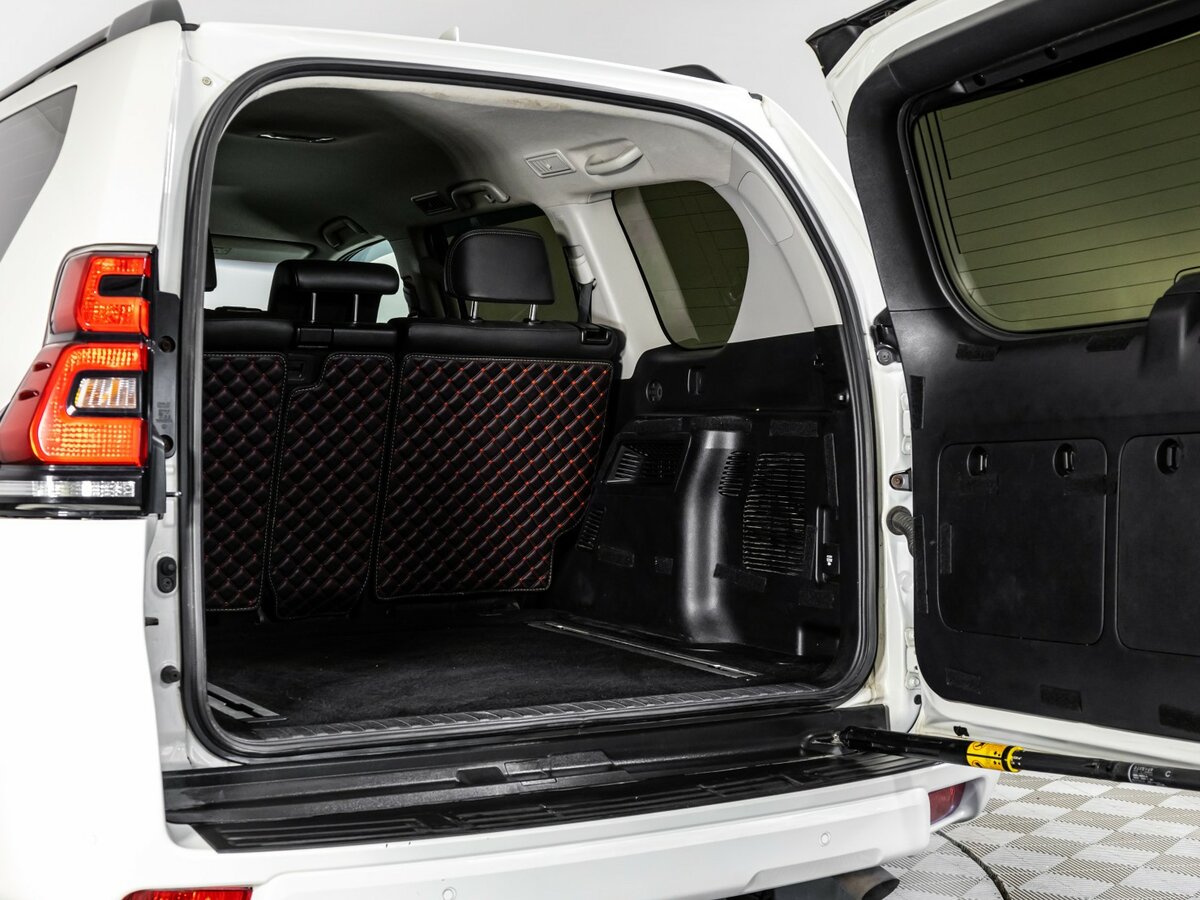 Toyota Land Cruiser Prado с пробегом — 2019 год. Фото: #27