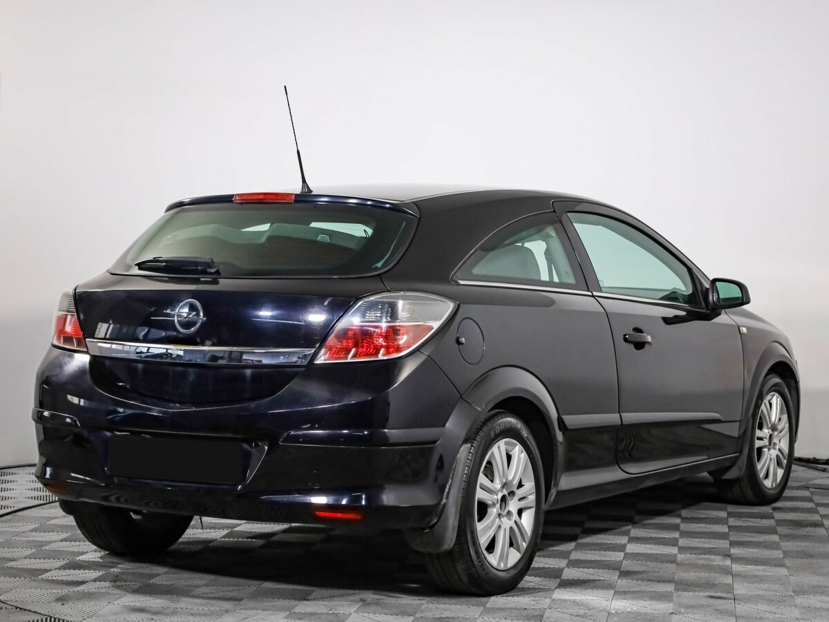 Opel Astra с пробегом — 2008 год. Фото: #3