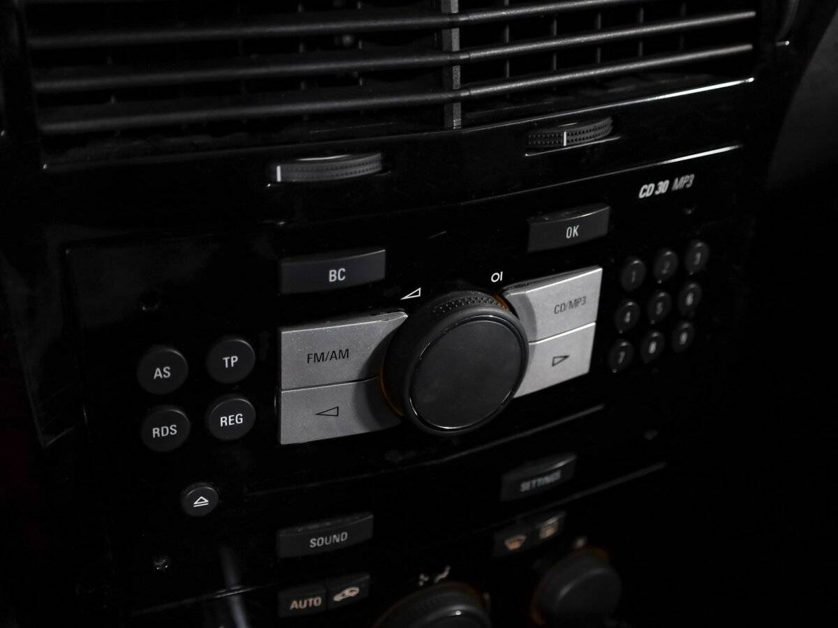 Opel Astra с пробегом — 2008 год. Фото: #16