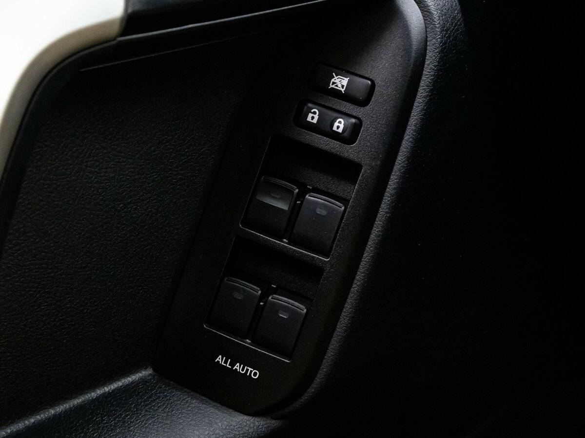 Toyota Land Cruiser Prado с пробегом — 2023 год. Фото: #11