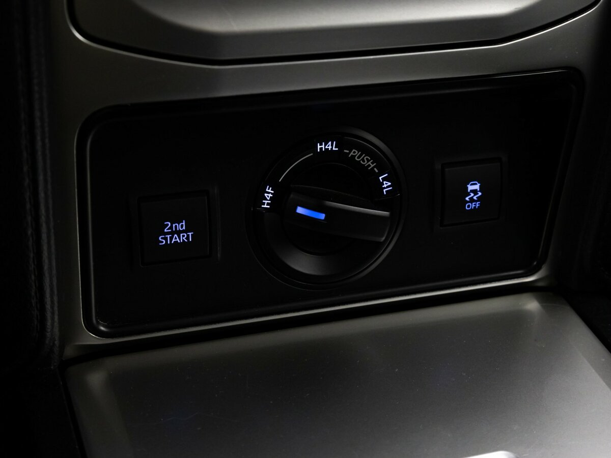 Toyota Land Cruiser Prado с пробегом — 2023 год. Фото: #14