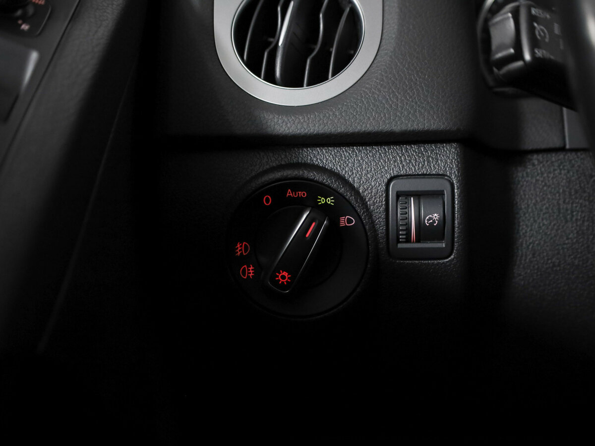 Volkswagen Tiguan с пробегом — 2016 год. Фото: #23