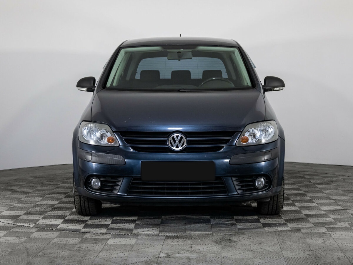 Volkswagen Golf Plus с пробегом — 2008 год. Фото: #1