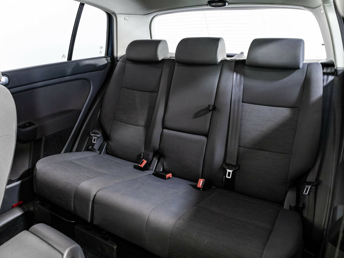 Volkswagen Golf Plus с пробегом — 2008 год. Фото: #13