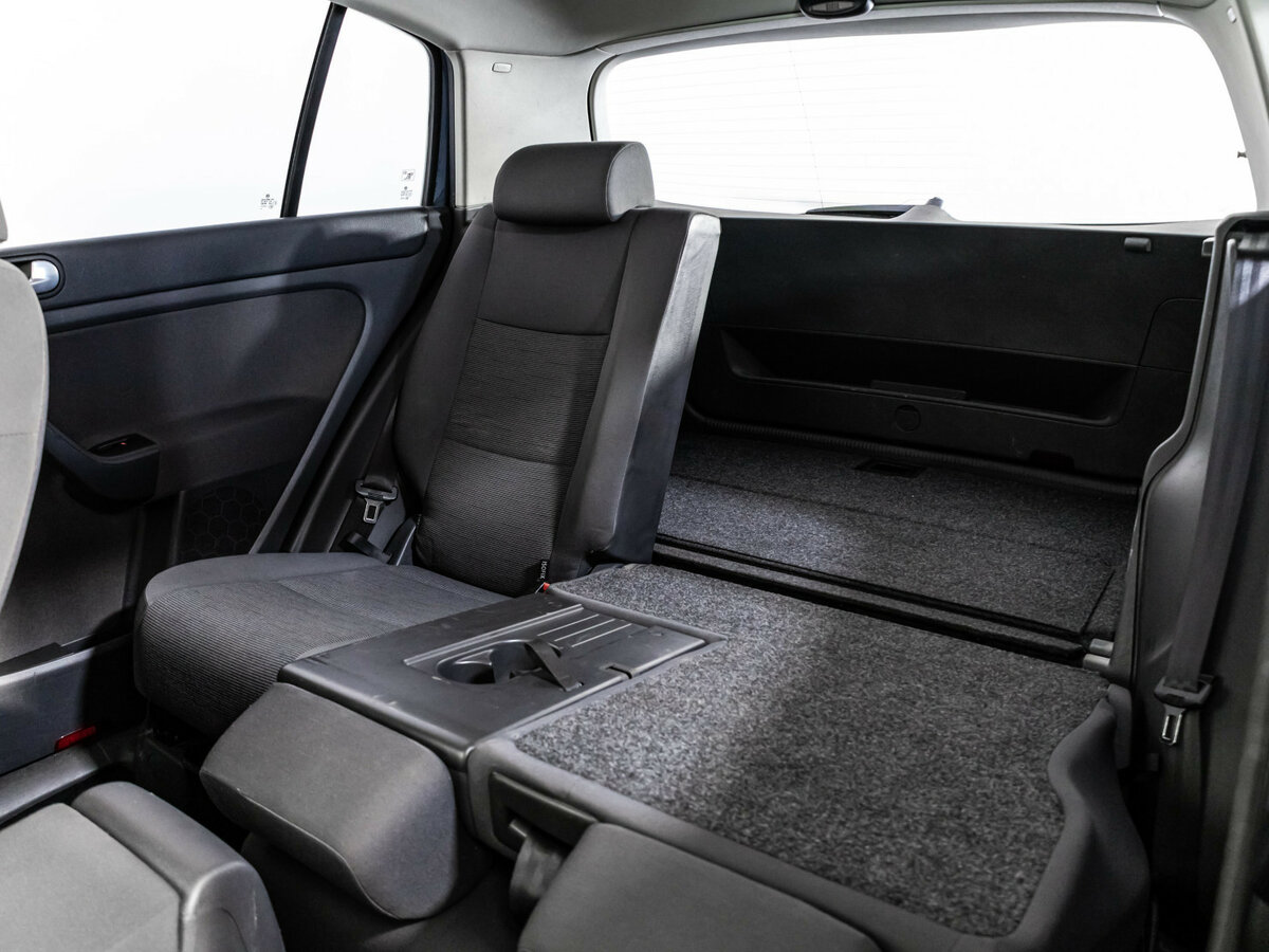 Volkswagen Golf Plus с пробегом — 2008 год. Фото: #15