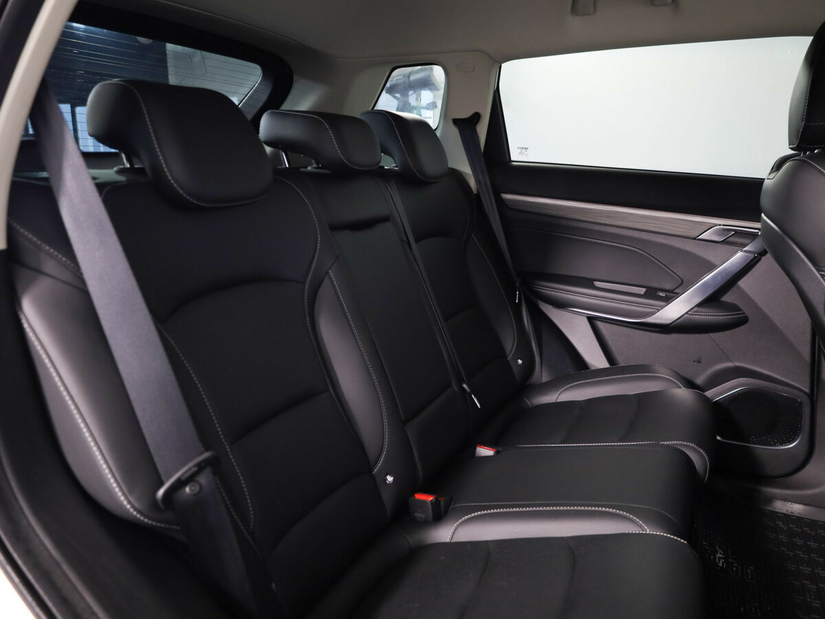 Geely Atlas Pro с пробегом — 2022 год. Фото: #13