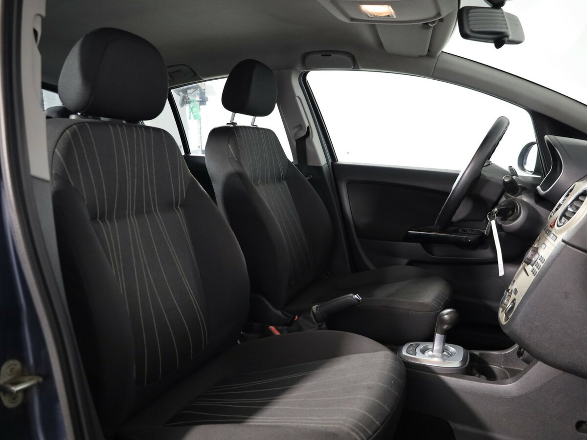 Opel Corsa с пробегом — 2007 год. Фото: #7