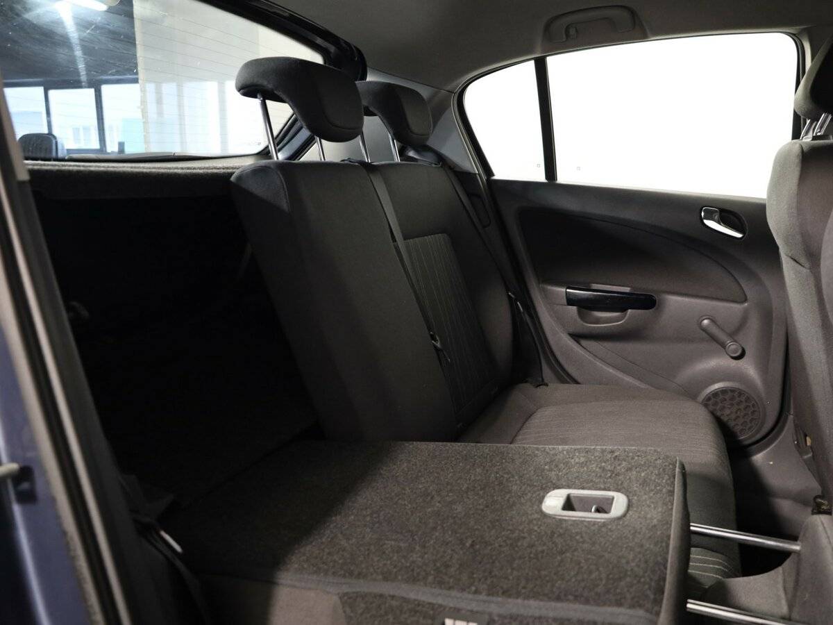 Opel Corsa с пробегом — 2007 год. Фото: #9