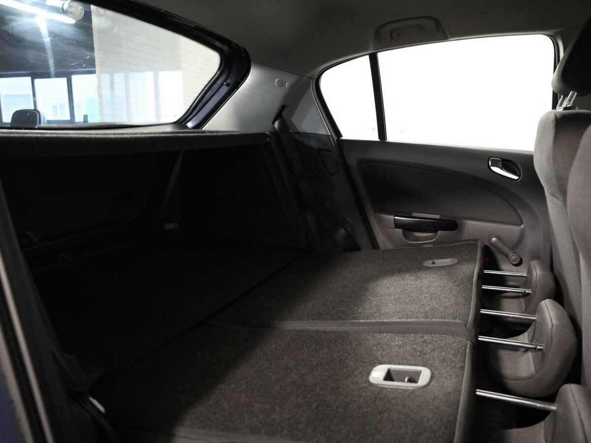 Opel Corsa с пробегом — 2007 год. Фото: #10