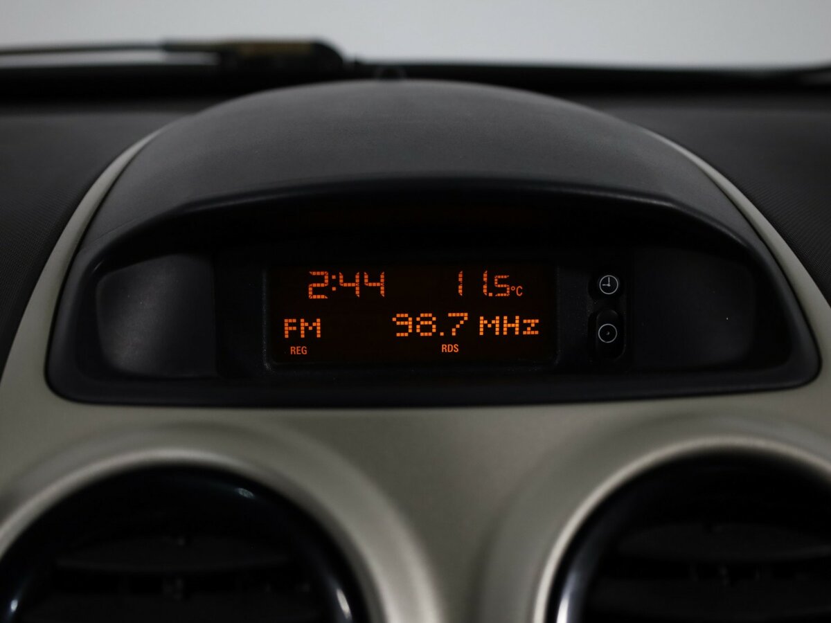 Opel Corsa с пробегом — 2007 год. Фото: #15