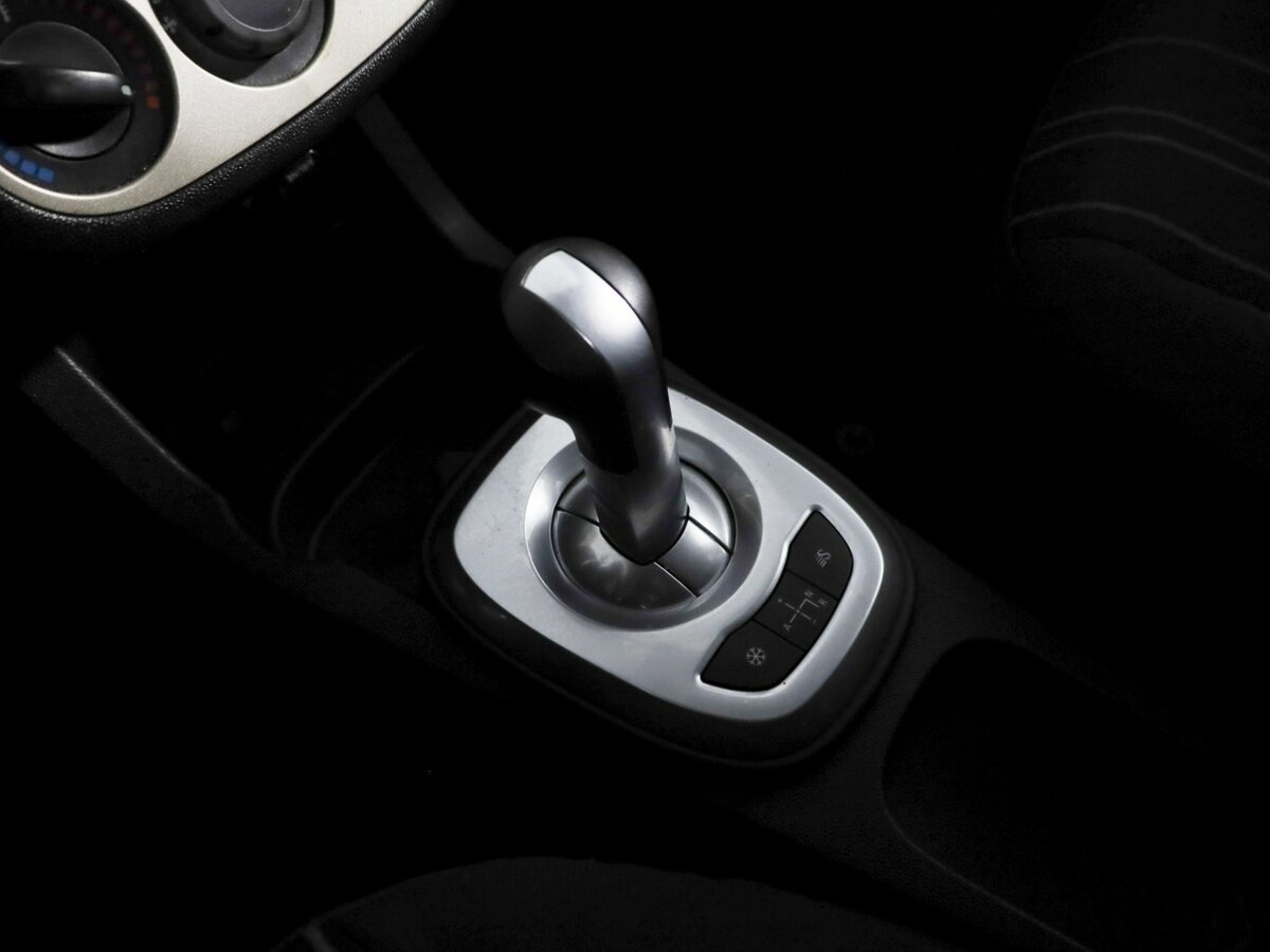 Opel Corsa с пробегом — 2007 год. Фото: #16