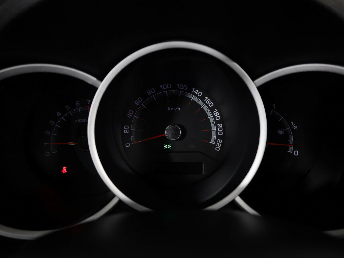 Kia Venga с пробегом — 2012 год. Фото: #13