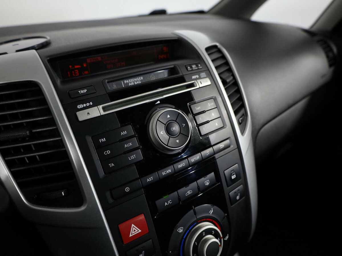 Kia Venga с пробегом — 2012 год. Фото: #14