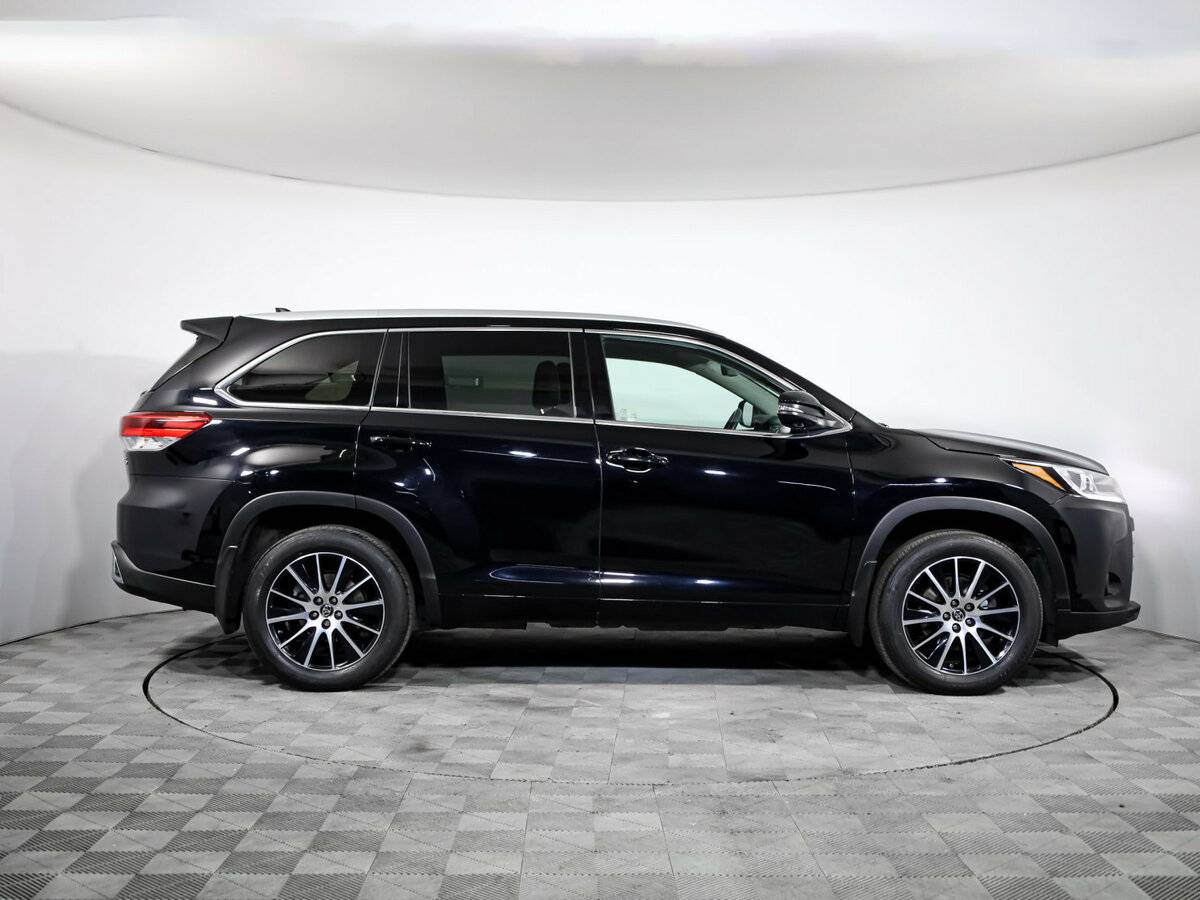 Toyota Highlander с пробегом — 2019 год. Фото: #3