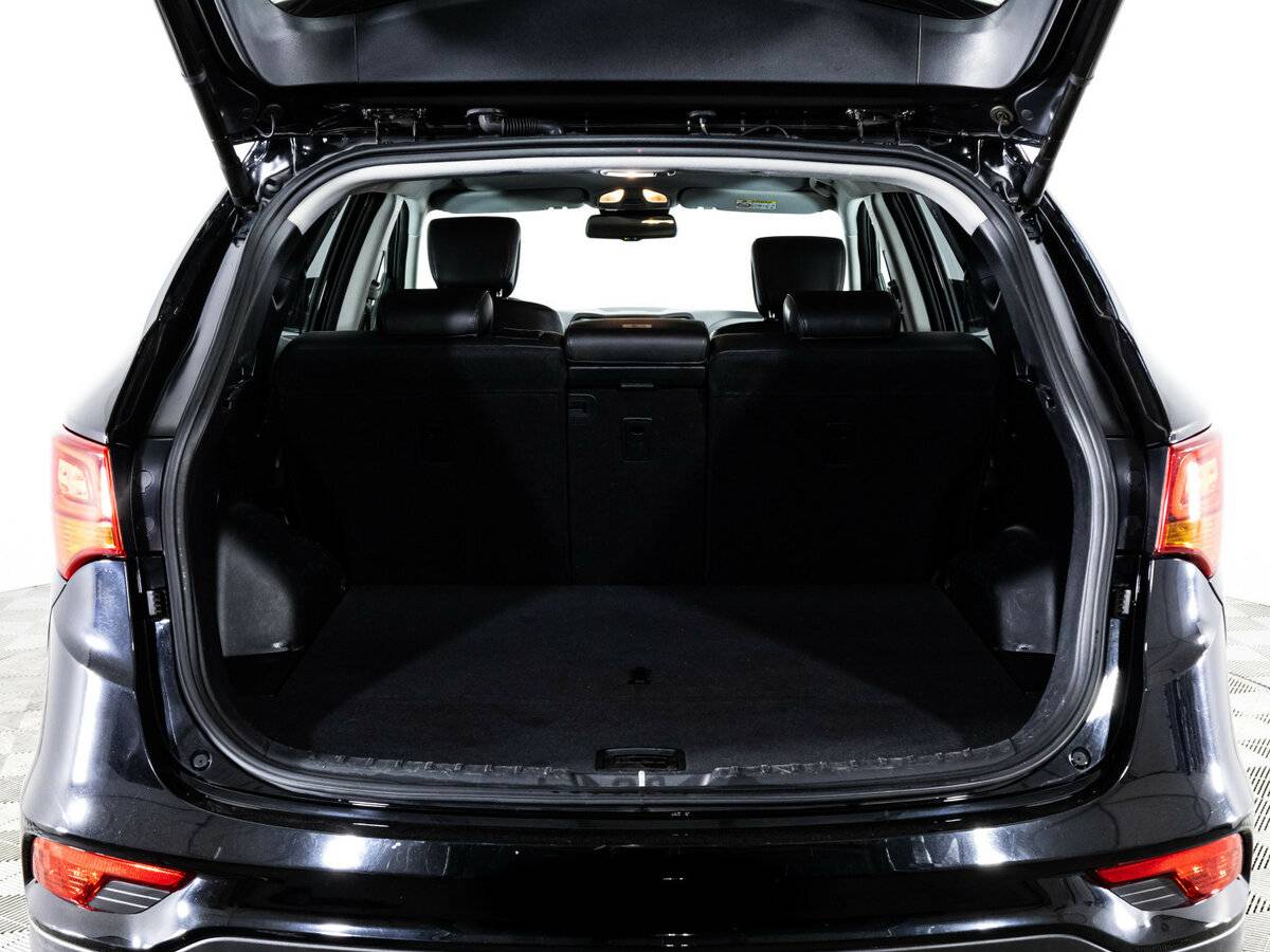 Hyundai Santa Fe с пробегом — 2018 год. Фото: #20