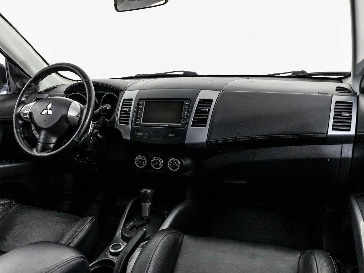Mitsubishi Outlander с пробегом — 2010 год. Фото: #6