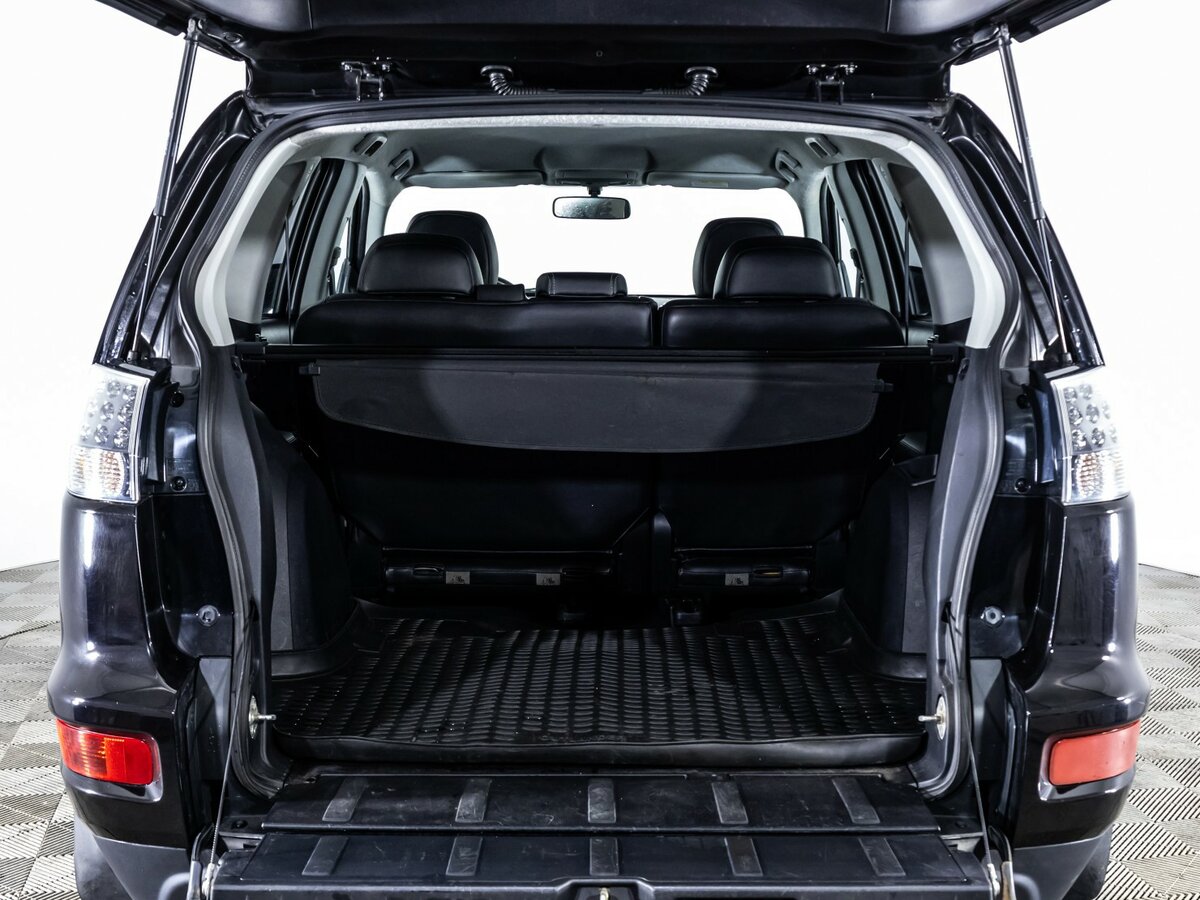 Mitsubishi Outlander с пробегом — 2010 год. Фото: #13